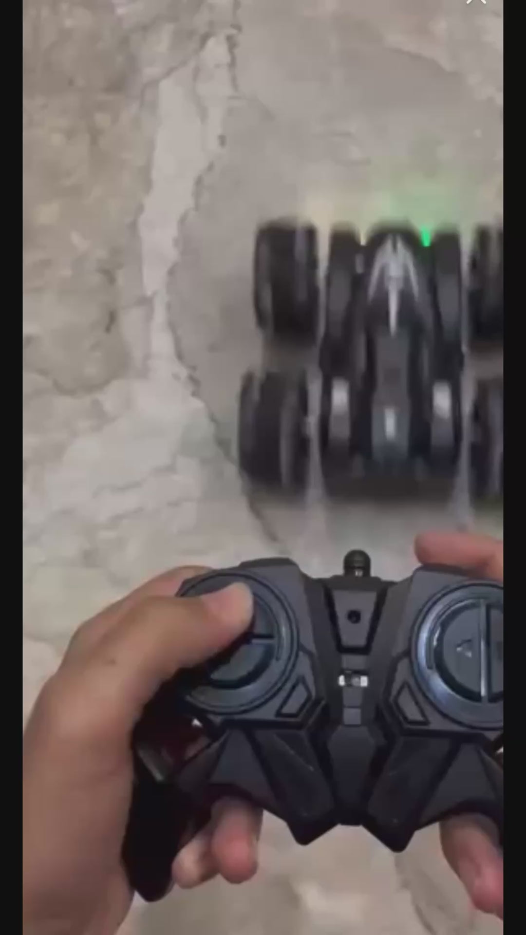 Mumzlife Remote Control Stunt Car 4WD | 360° Rotating Drift RC Car for Kids | Dual-Sided Climbing | High-Speed Tumbling | Rechargeable C-Type | Made in India (Black)